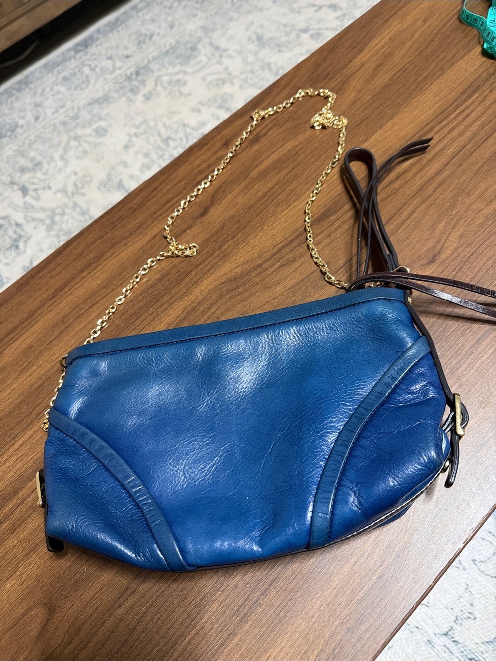 Tre Vero Blue Leather Crossbody with Gold Chain